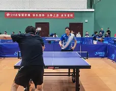 官网入口-菲律宾队员在比赛中奋力拼搏，为球队争得胜利