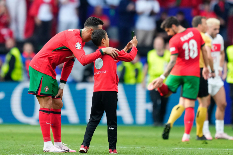 C7娱乐中国-聚焦瞩目对抗，欧洲足球联赛吸引全球关注的简单介绍