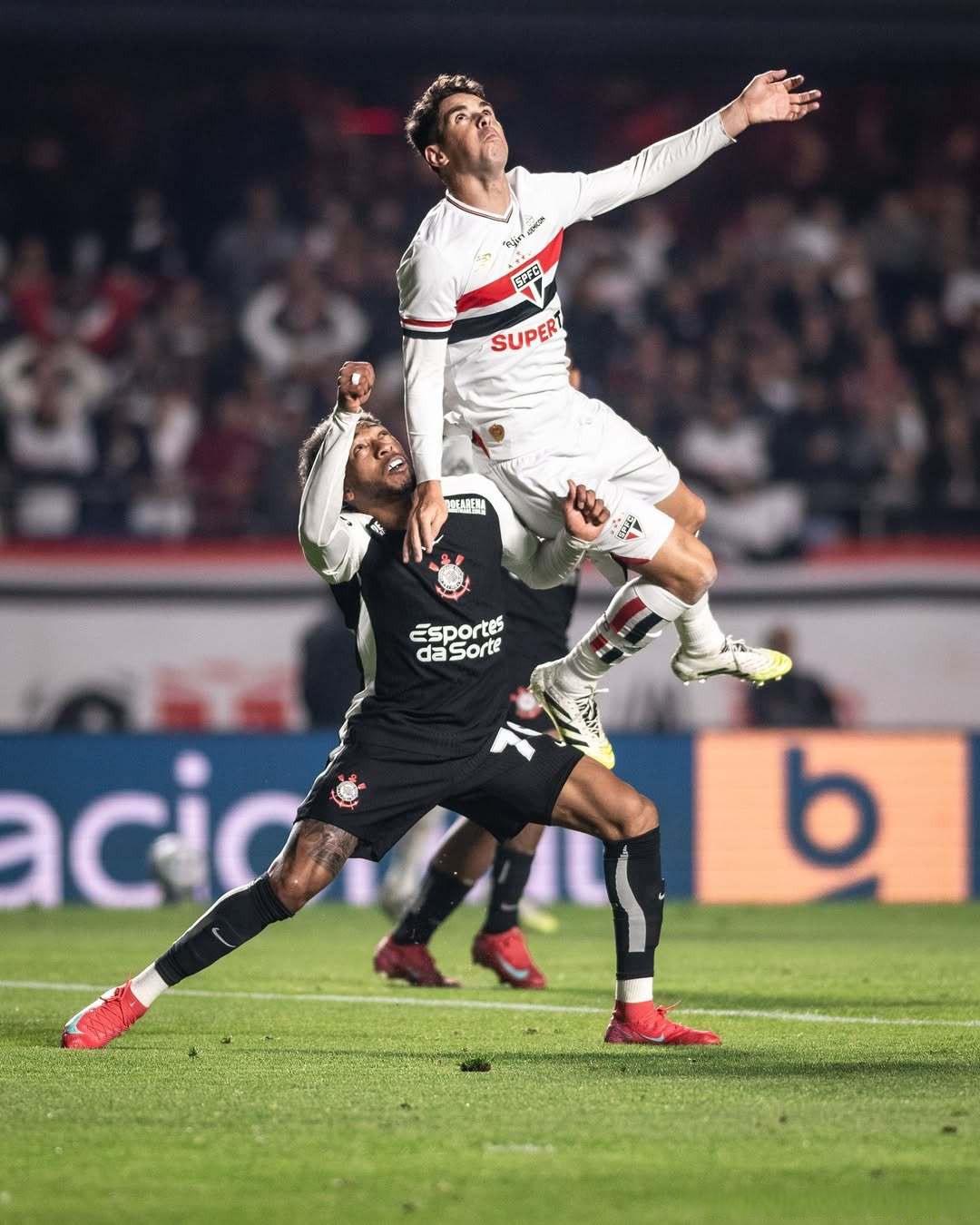 APP官方下载-欧洲德比再掀战火，巴萨豪取三分(踢巴萨踢巴萨踢拜仁慕尼黑我厂已崩)